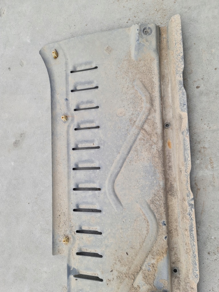 Накладка підвіска vw t5 7h0825210e в Україні