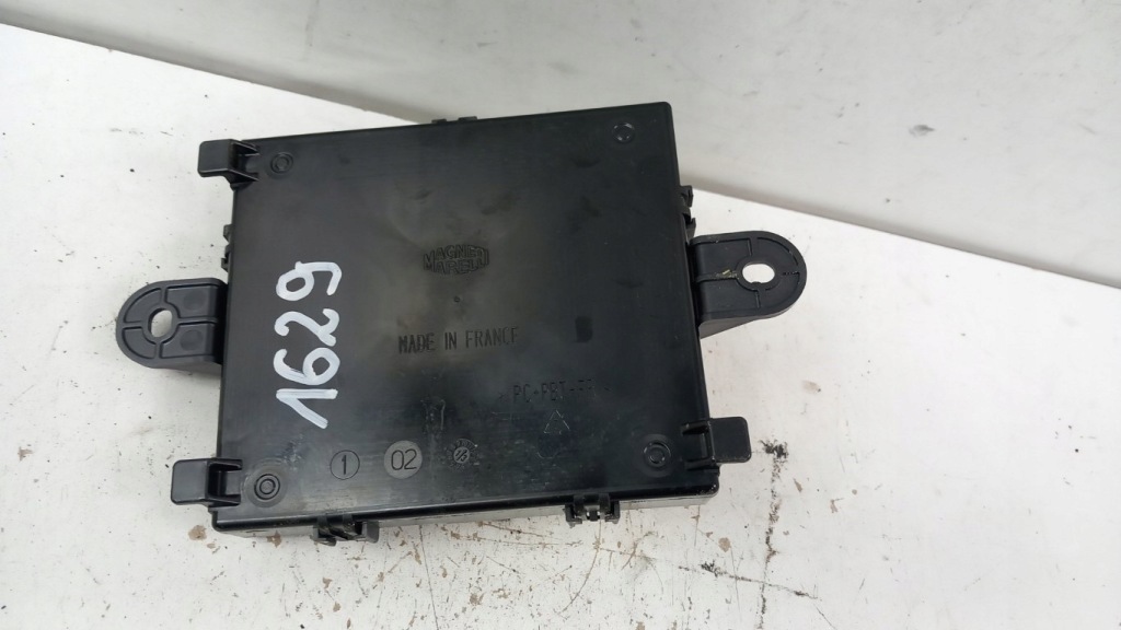 Купити Citroen c4 picasso ii блок керування модуль кришки задня 9676426180-01