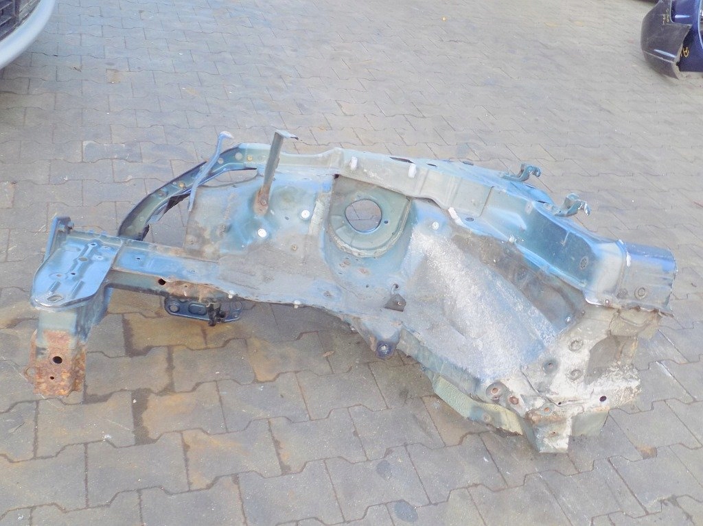 фото №6, Toyota avensis verso 2004r четверть левая перед