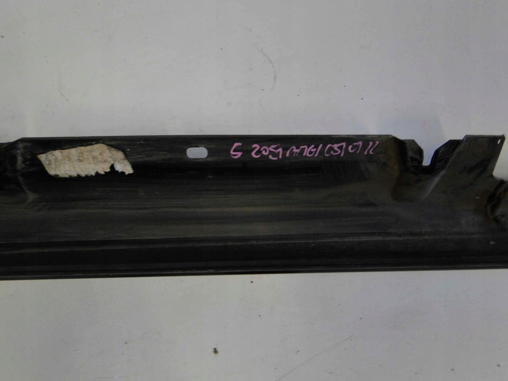 фото №8, Mercedes-benz оригинальный номер a205690xx40 молдинг порог набор