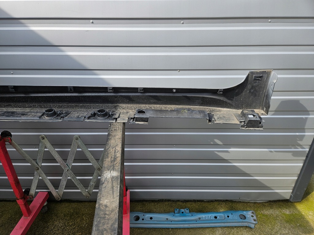 фото №5, Молдинг порог правая toyota corolla e21