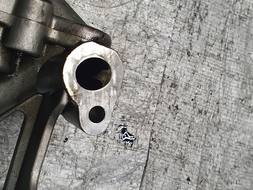 фото №10, Насос масла оригинальный номер 9682393380 citroen c5 iii 2.0hdi 10r.