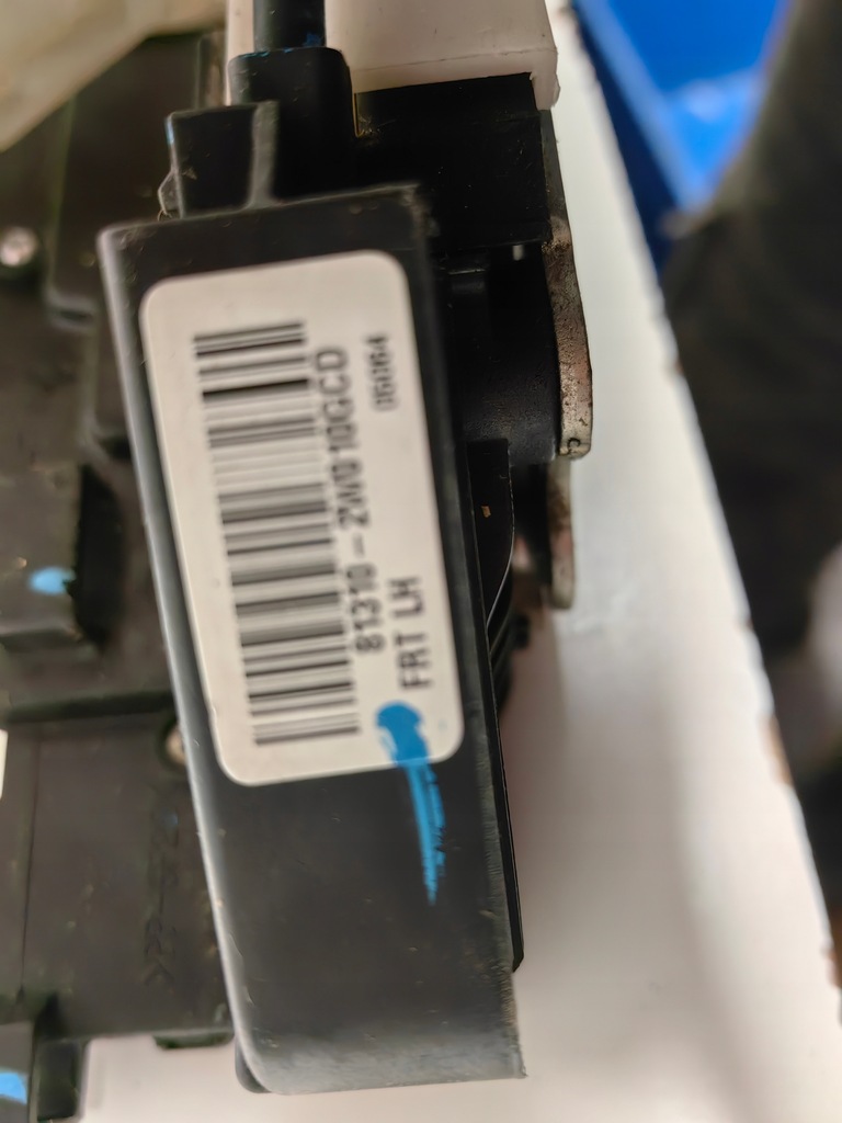 фото №10, Hyundai santa fe 2016 замок дверь