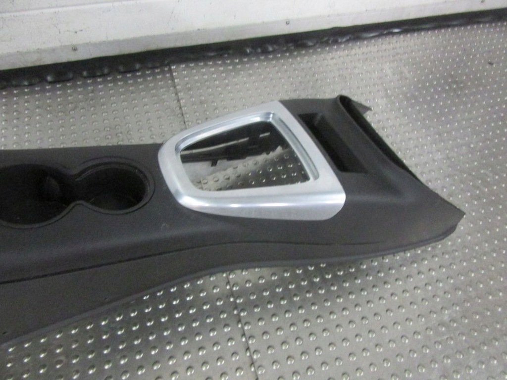 фото №8, Hummer h3 2007 тунель середній підлокітник