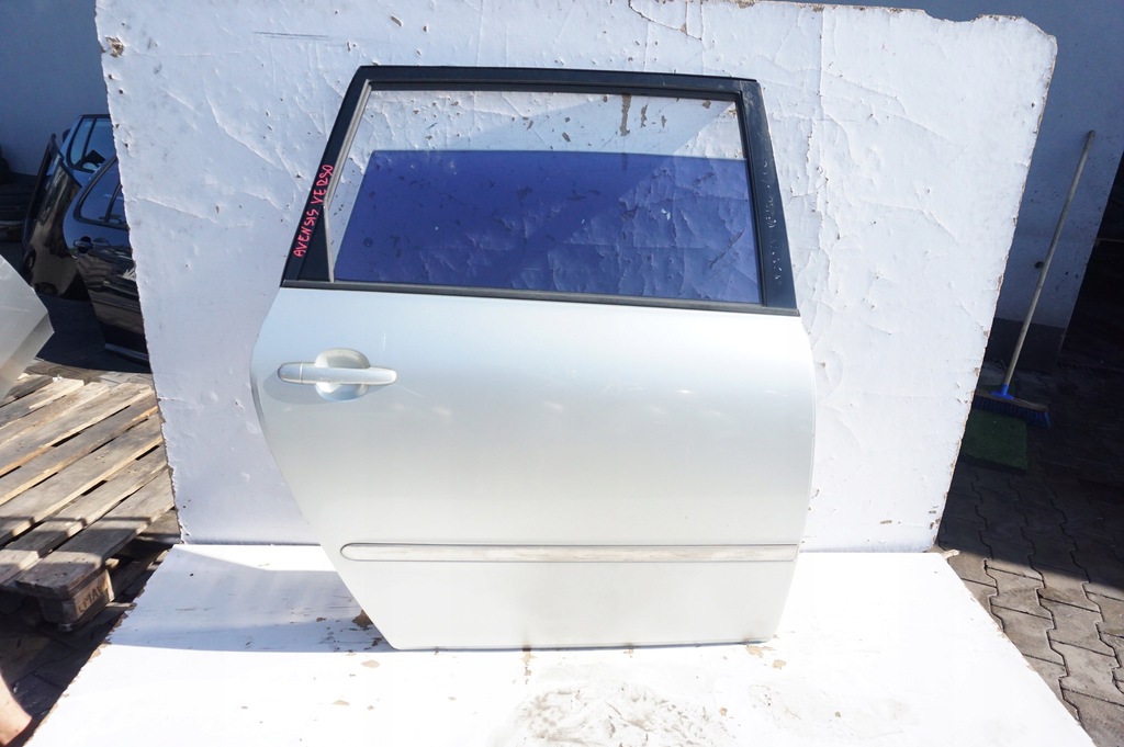 фото №1, Двері правий задня toyota avensis verso