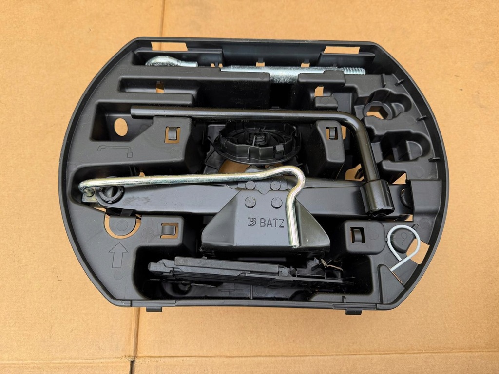 фото №1, Peugeot 208 ii домкрат набор ремонтный