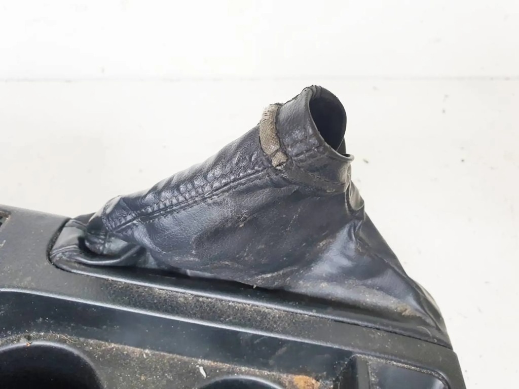 фото №5, Subaru impreza iii gh 2011r туннель подлокотник консоль