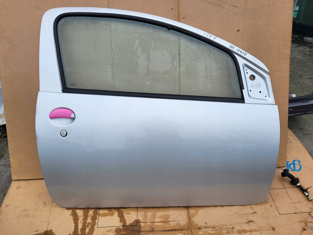 фото №1, Toyota aygo 2005-2012 3d 1f7 дверь правое