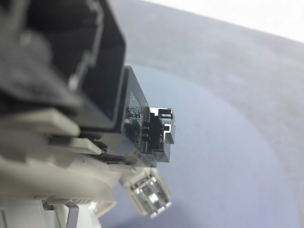 фото №7, Opel astra k лампа освещение кабины потолочный 13415545