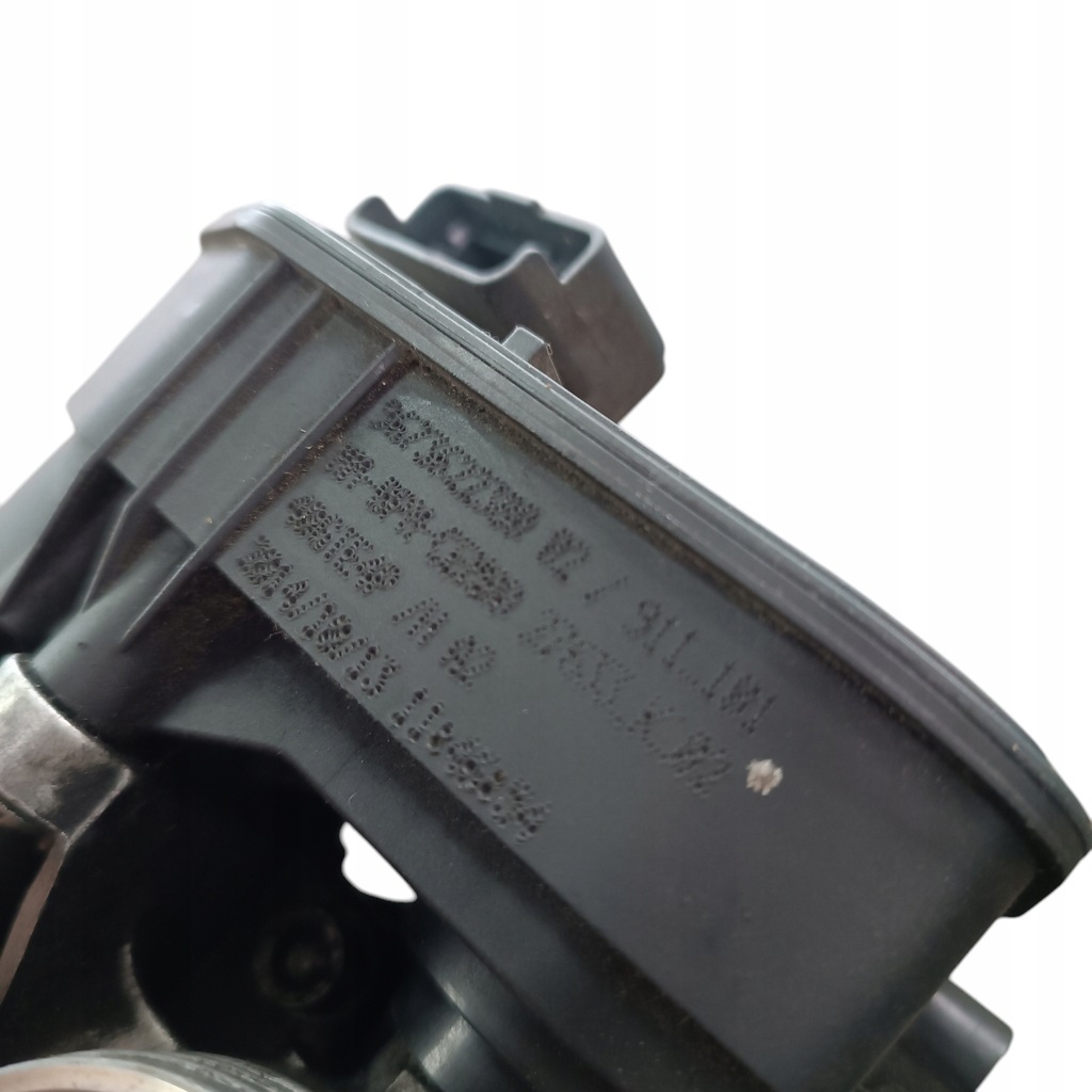 фото №10, Коллектор всасывающий дроссельная заслонка peugeot 208 1.2 vti