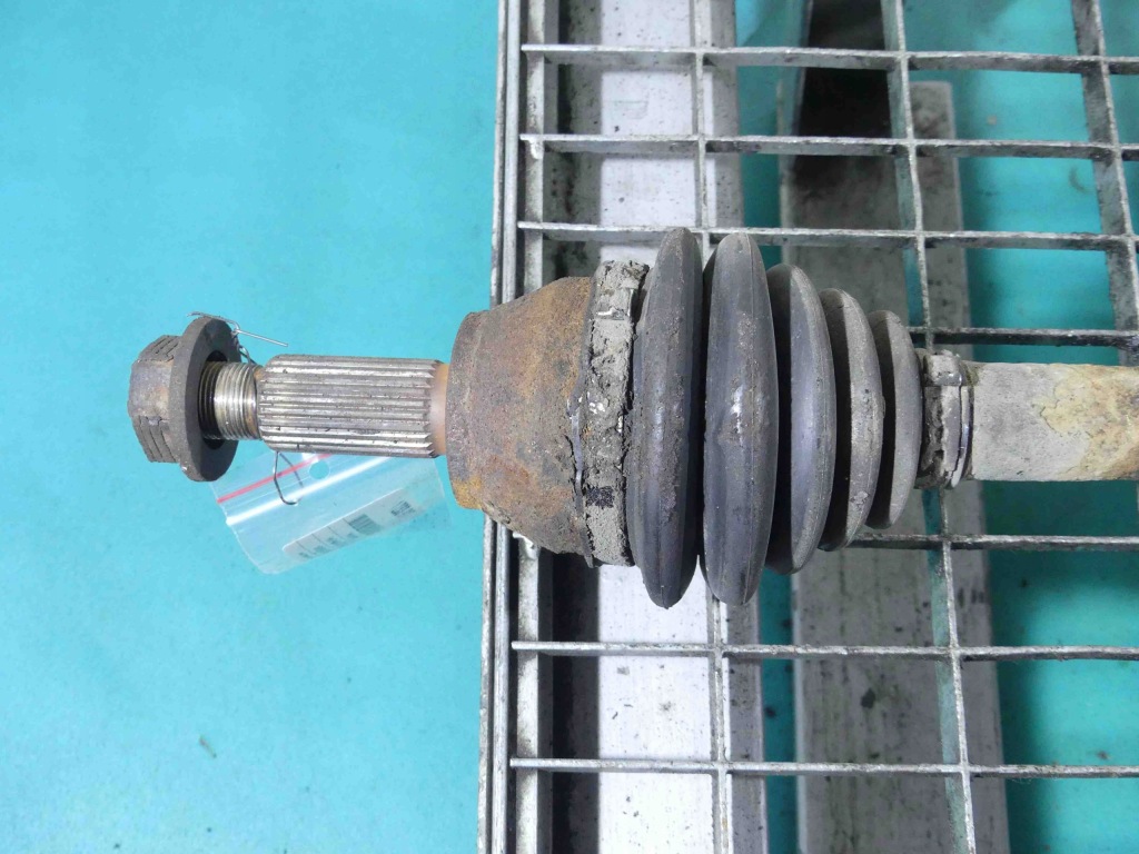 фото №2, Привідний вал права ford fiesta mk6 02-08 1.3 b