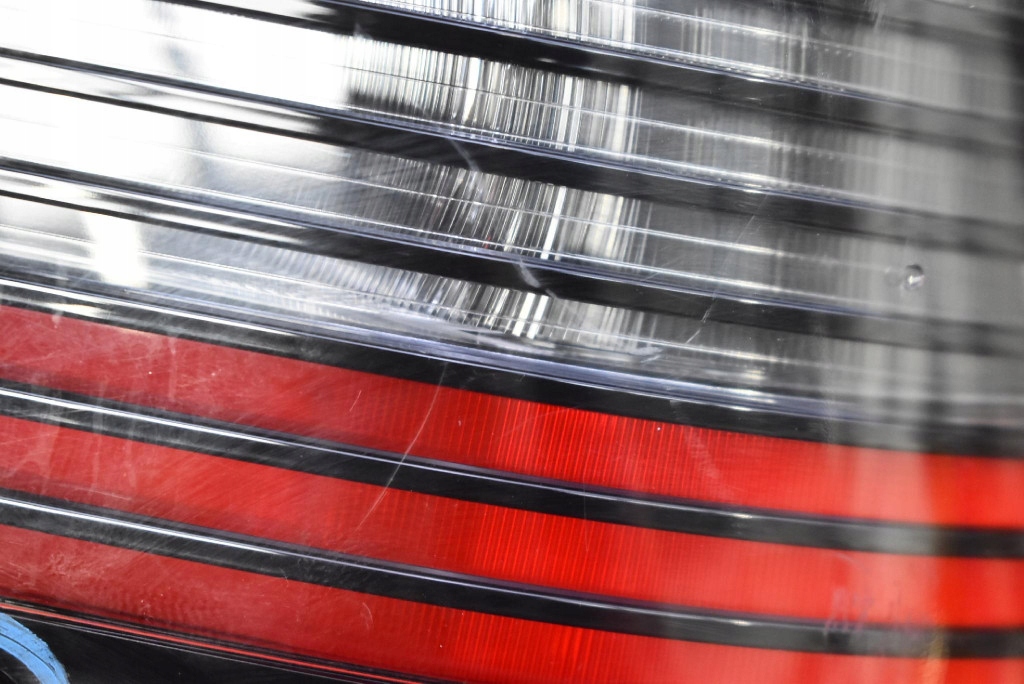 фото №15, Лампа права задня задня w6624 toyota bz4x 22-