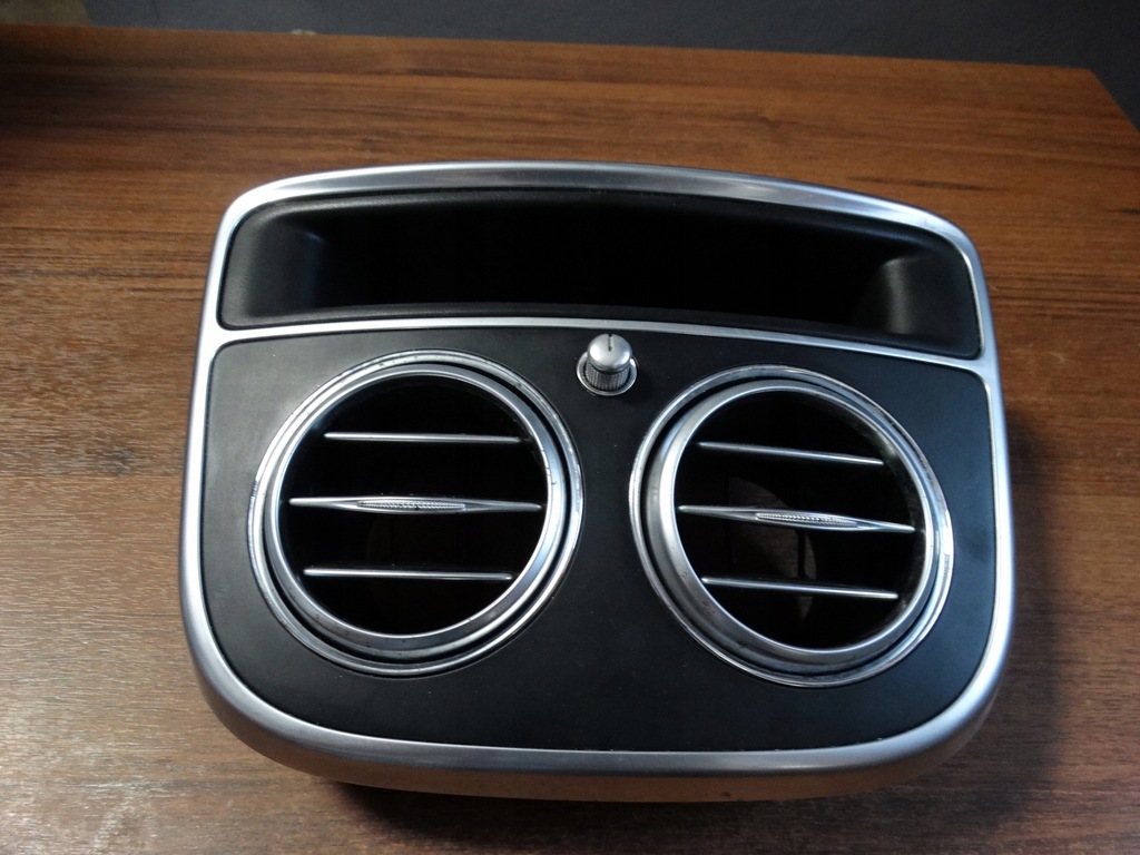 фото №1, Решітка обдув задня mercedes w217 1