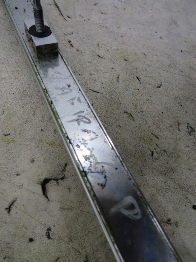 Рейлинг крышный правый  молдинг zafira c 13279344 в Украине