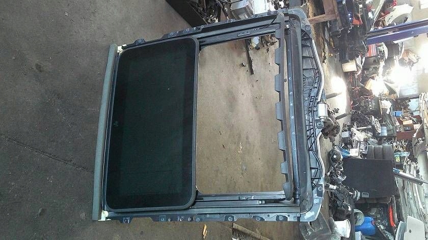 фото №1, Bmw 3 e90 e91 люк 7151290