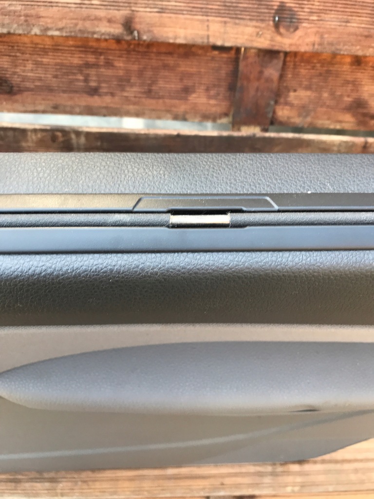 фото №4, Обшивка дверь правый задняя шторка vw sharan