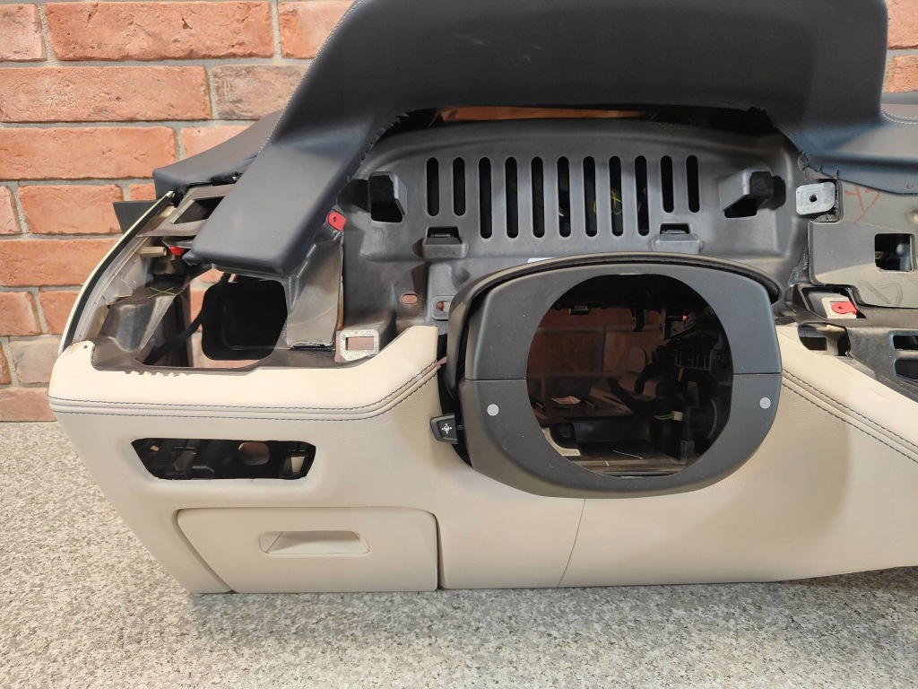 фото №9, Bmw x5 g05 x7 g07 приборная панель приборная панель  кожа elfenbein weiss dark blue