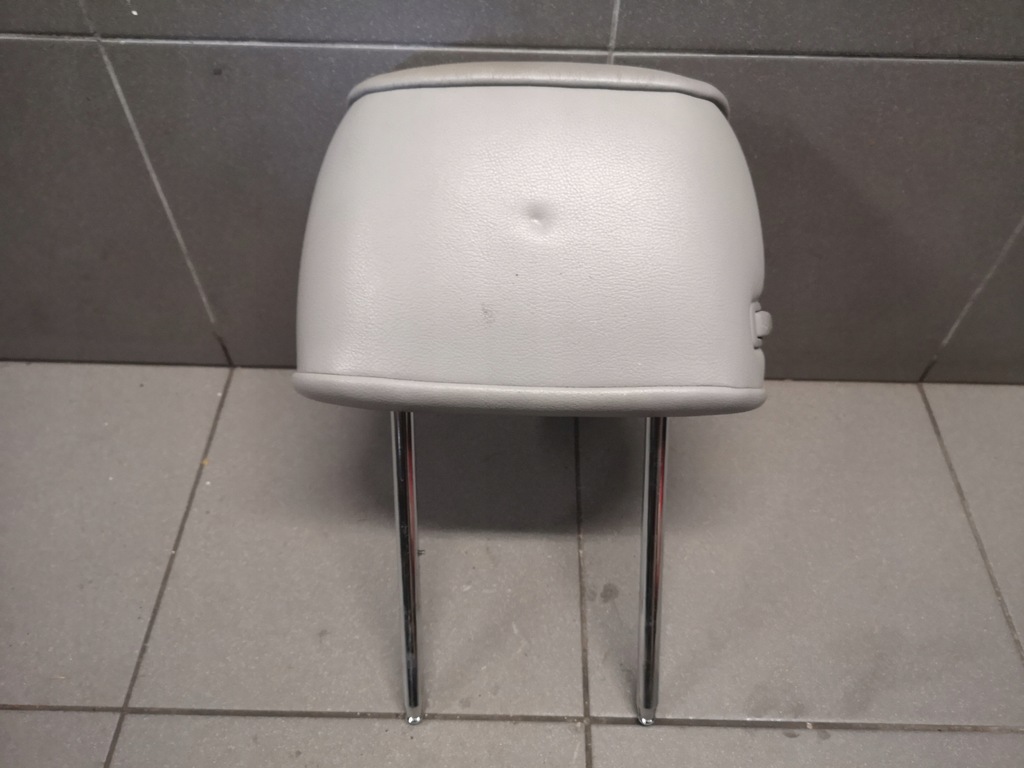 фото №8, Подголовник правый перед vw phaeton siwy кожа