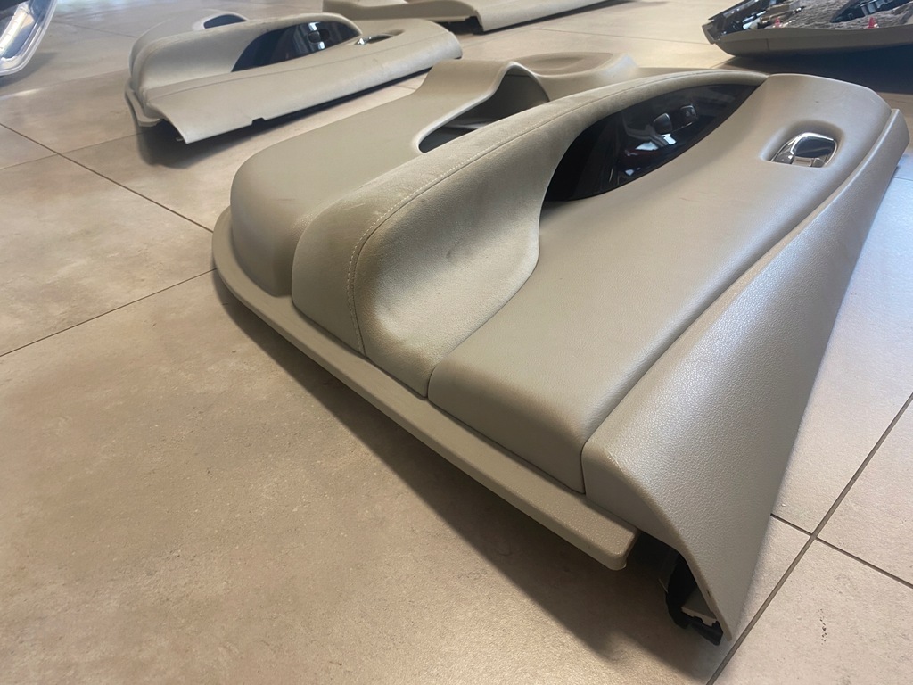 фото №7, Nissan leaf i обшивки обивка дверь комплект