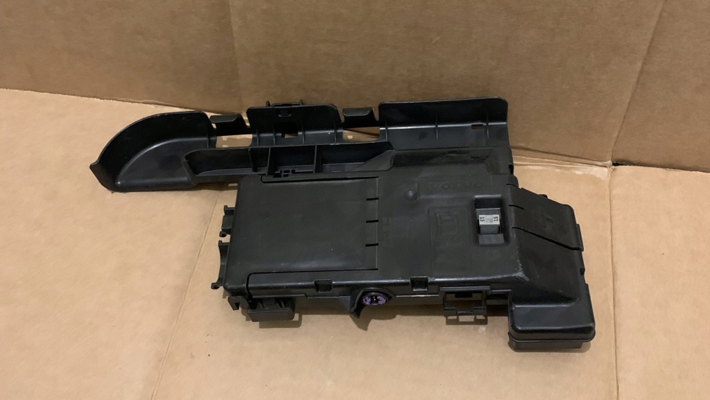 Купити Volvo xc60 2 xc90 2 клема акумулятор 31450530