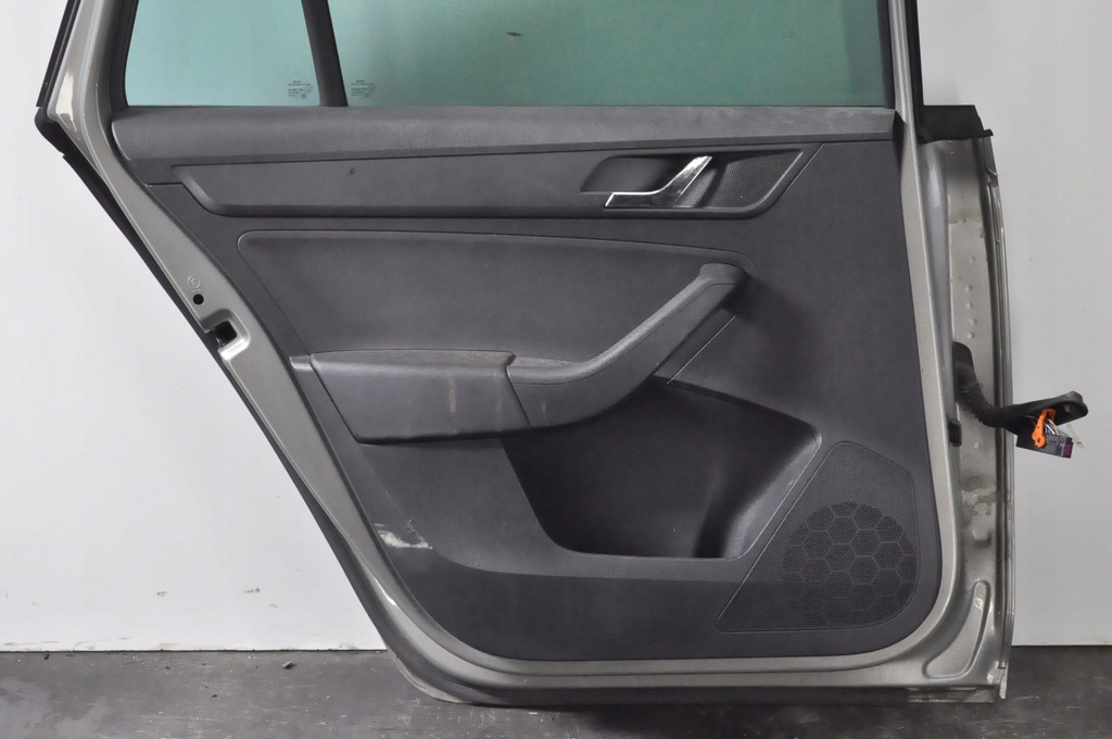 фото №7, Skoda rapid двері лівий задня задні kombi повний