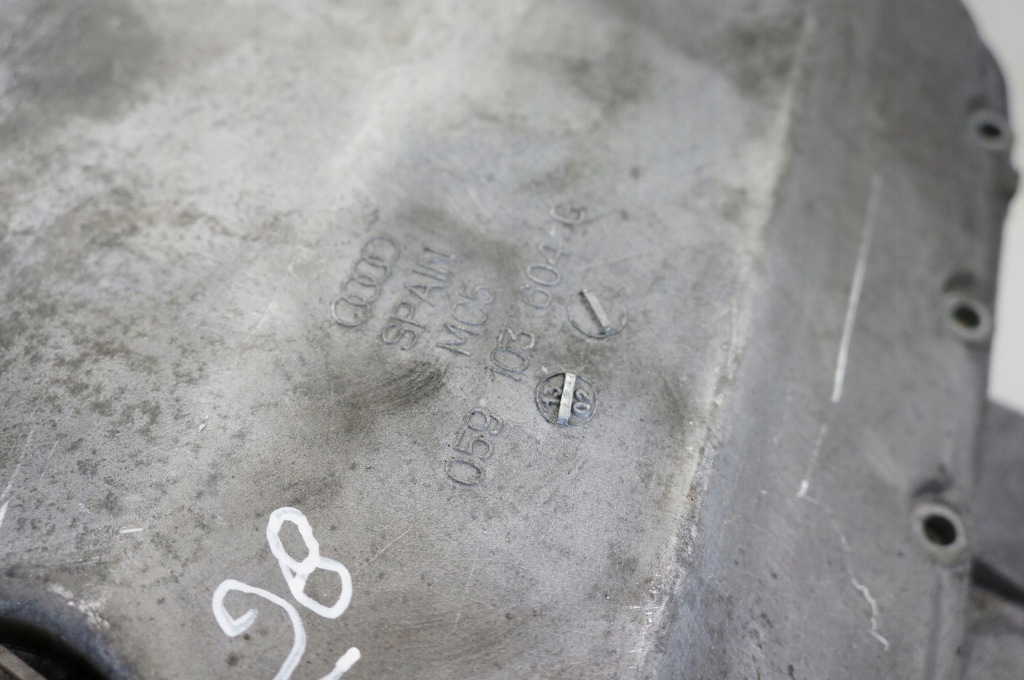 Піддон масляна audi a4 b6 2.5 tdi 059103603m в Україні