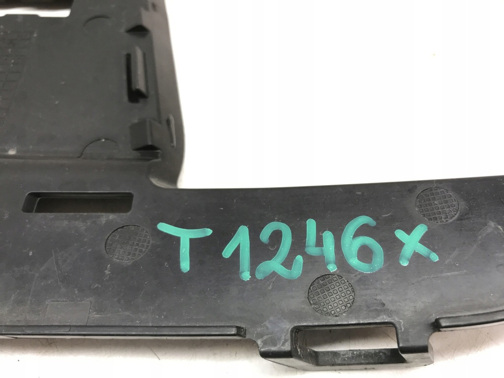 фото №8, Audi q5 fy 2017 - 21 решётка радиатора бампера левый 80a807245