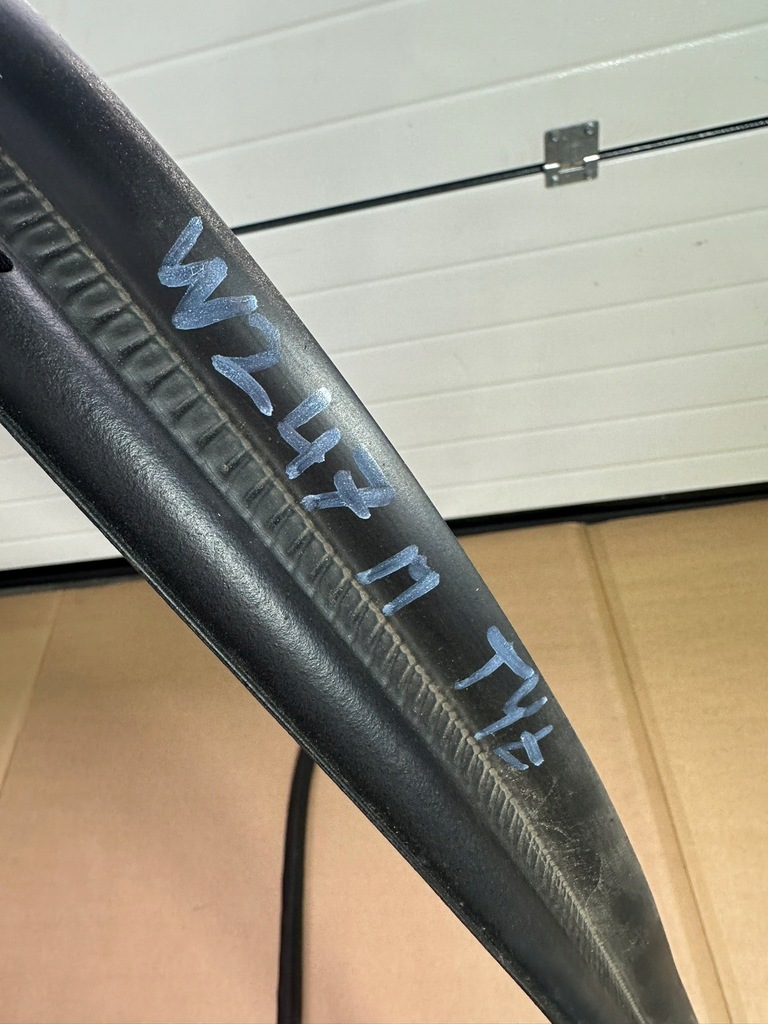 фото №6, Прокладка кришки багажника, кришки задній mercedes b klasa w247 m