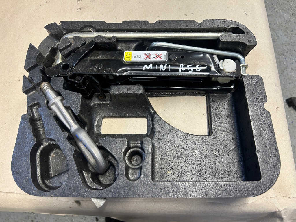 Купить Mini r56 набор ремонтный колеса кулиса 6795816