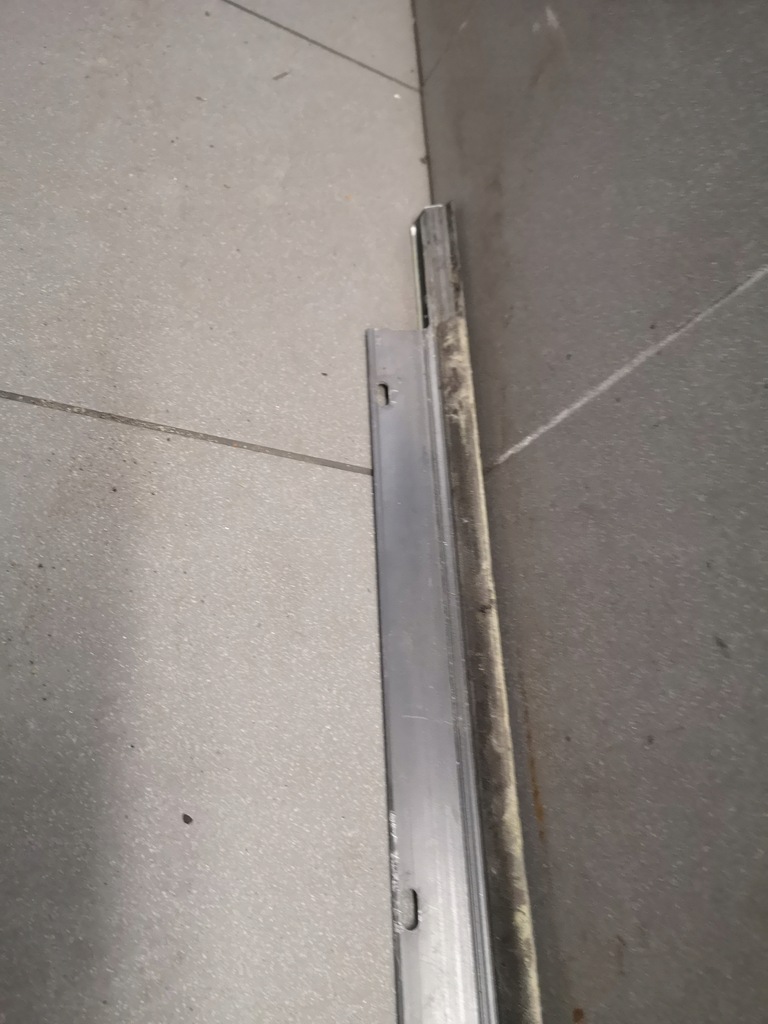 фото №13, Молдинг ущільнювач лівий перед a8 d3 4e0853283c