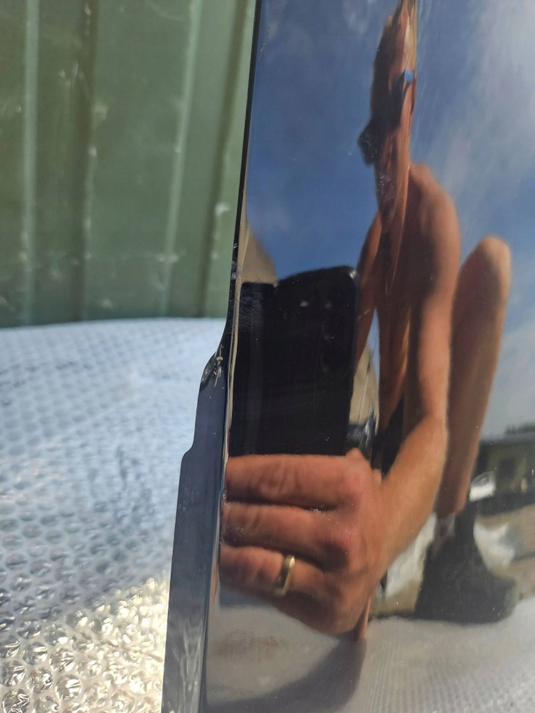 Tesla model x права сторона крила передній в Україні