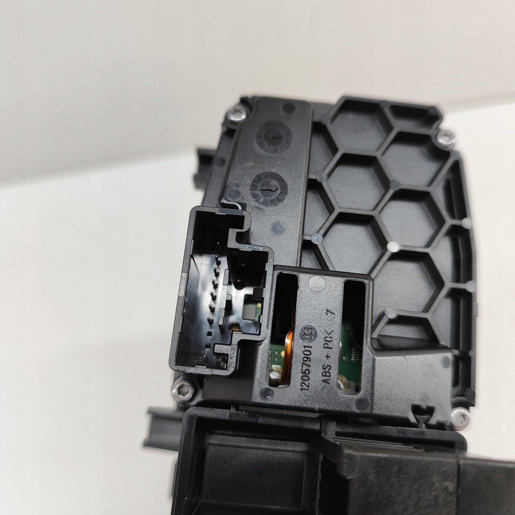 фото №8, Audi q4 sportback e-tron 2023 домкрат перемикання передач / верхній