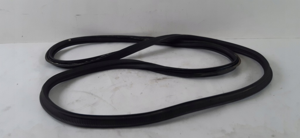 фото №1, Jeep grand cherokee wl прокладка кришки багажника