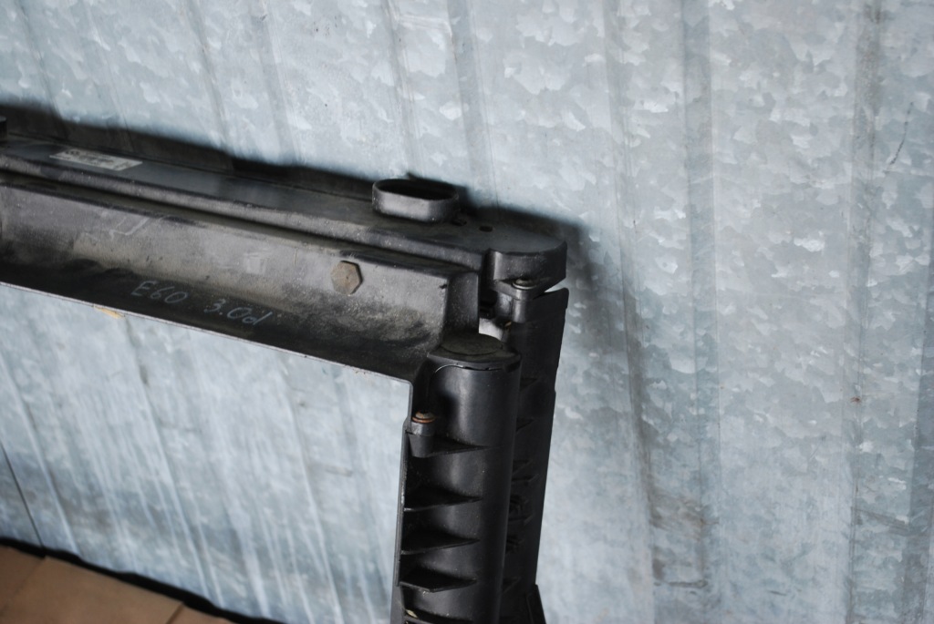 фото №8, Корпус радиатор bmw e60 3.0d 7805598