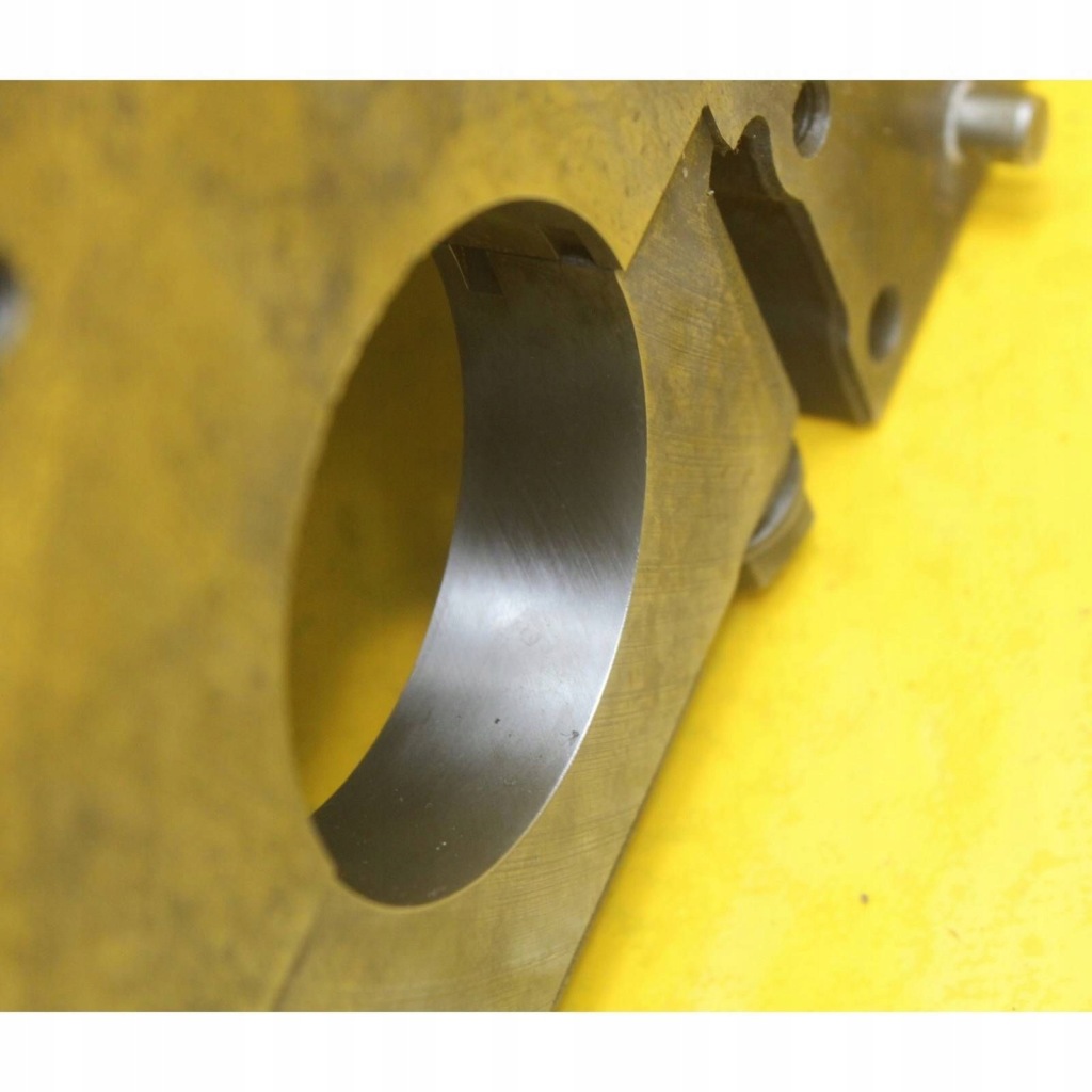 Блок двигуна низ  bpw bmm bnp bss 2.0 tdi 8v audi a4 b7 vw seat 03g011ad Ціна