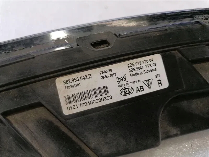 Porsche cayman 718 правый передний фара противотуманный 982953042b свет с Разборки