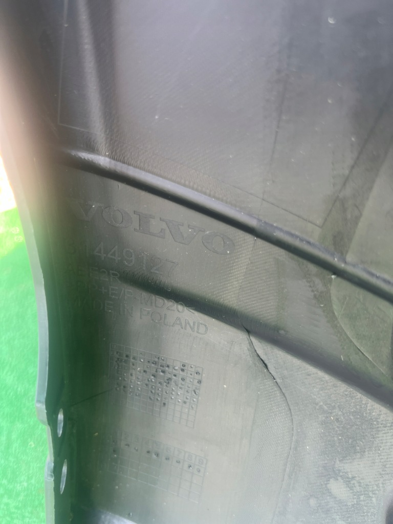 фото №15, Volvo xc60 ii r-design 2017- бампер передний перед 31449127 нет крашеный!