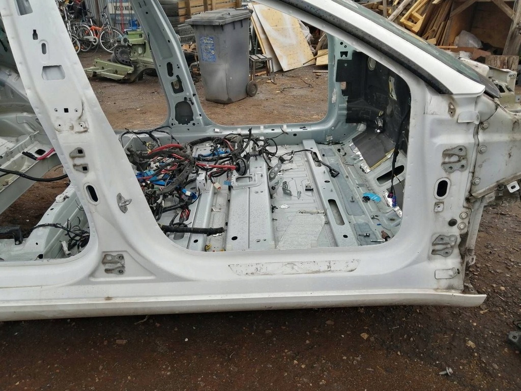 фото №1, Tesla 3 iii порог правый блок двигателя