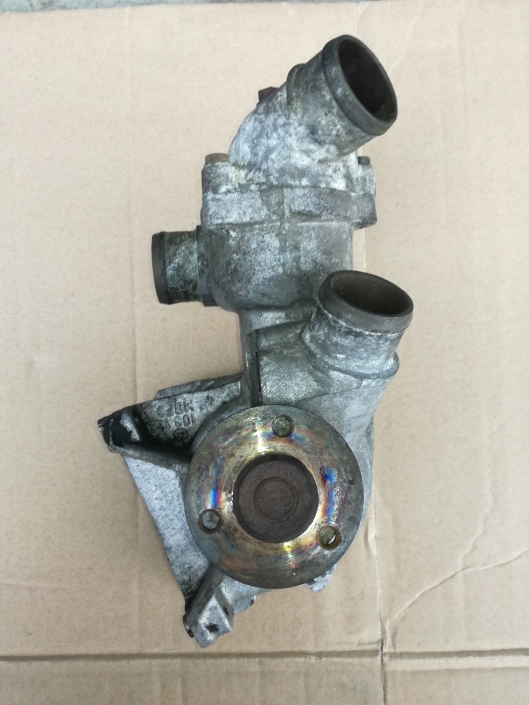 фото №1, Насос wody mercedes w124 w126 3,0 m103 1032010101