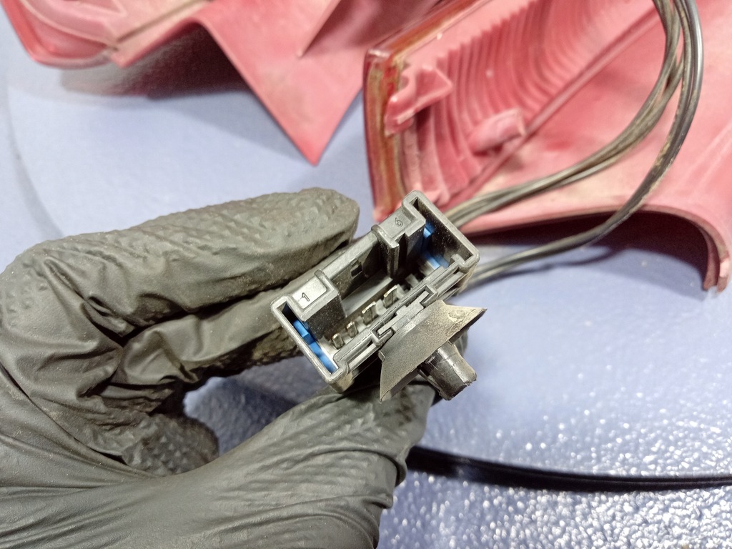 фото №8, Citroen c4 i hb 5d лампа задняя правая задняя 9655863980