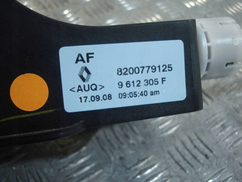 Тросы переключения передач кулиса 1,5 dci renault megane 3 08- 8200779125 в Украине