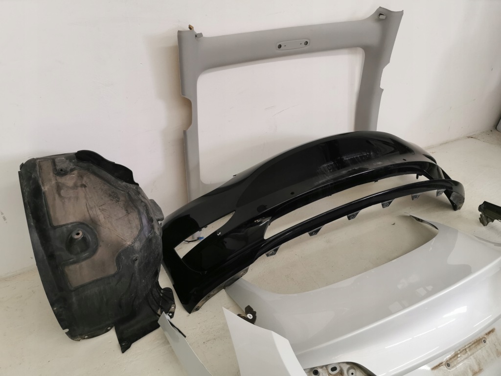 фото №9, Стеля, крила задня правий бампер tesla 3