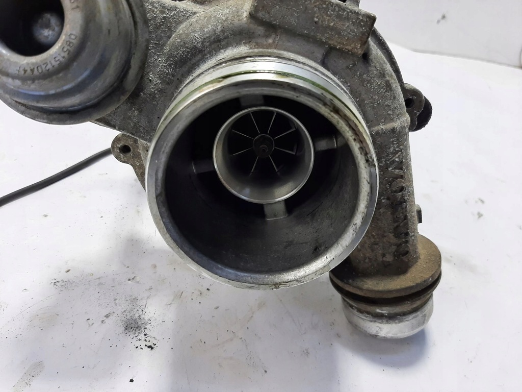 фото №7, Volvo v40 2016 полный турбонагнетателя