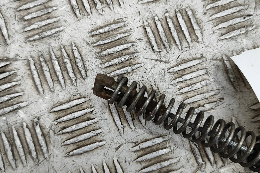 фото №6, Chevrolet corvette c6 правая трос тормозная 15281143 7.00 бензин 371kw 200