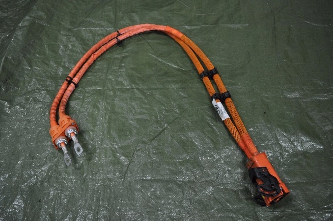 фото №1, Volkswagen оригинальный номер 12e971015f