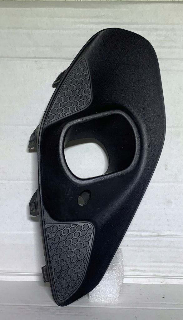 фото №1, Решётка заглушка противотуманной фары правая opel corsa f 19-