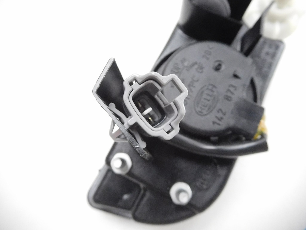 фото №8, Лампа протитуманна ліва toyota 81220-05040