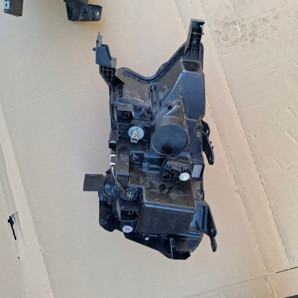 фото №6, Ford ranger raptor 19- комплект лампа фары левая правая светлый середина