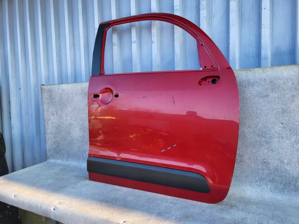 фото №2, Citroen c3 picasso дверь передние правое молдинг
