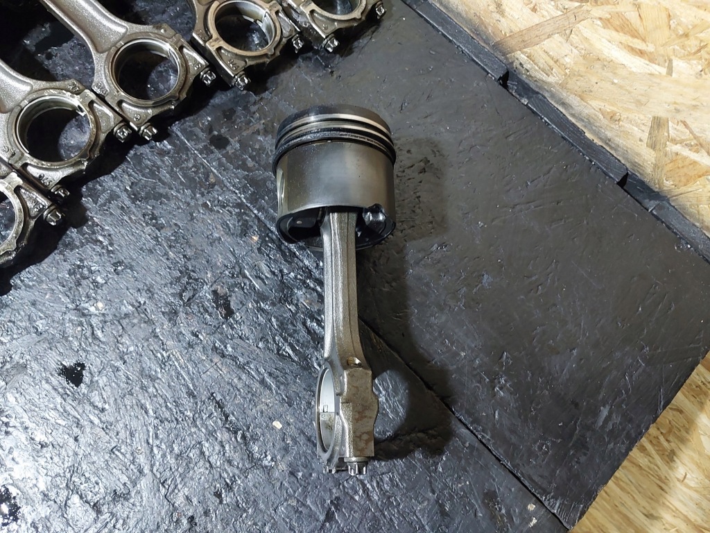 фото №5, Поршень шатун bmw e39 525d m57d25 256d1